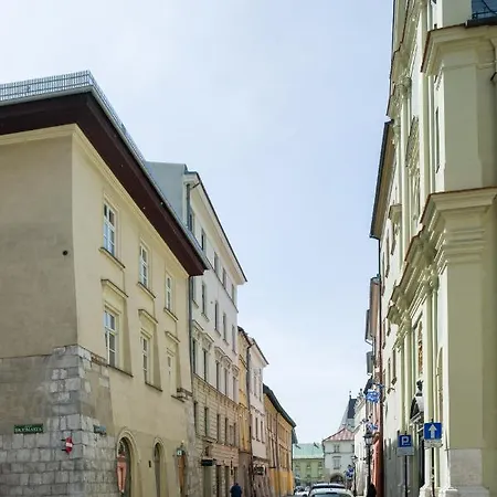 Alexander Apartment *